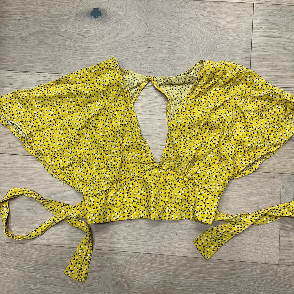 Forever 21 Floral Ribbon Deep V Crop top